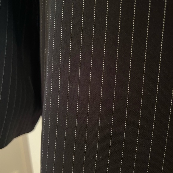 Tahari ASL BLACK & white pin stripe classic 3 button blazer SIZE 4 EUC - Picture 3 of 11